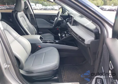 2022 Lincoln Corsair Standard z USA, uszkodzony, nr VIN 5LMCJ1D94NUL05647